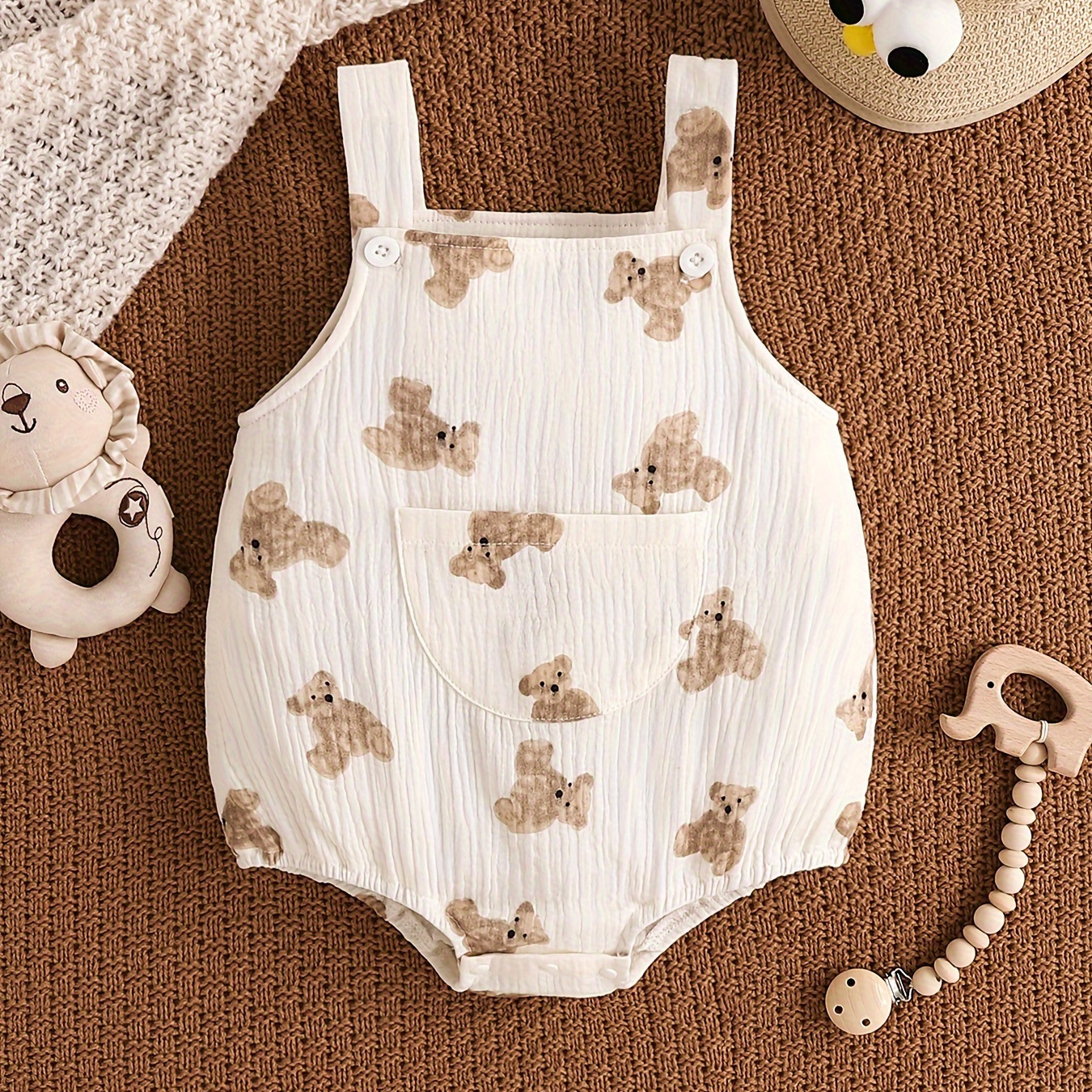 

Unisex Infant Bear Print Pure Cotton Romper, Casual Style, Sleeveless Buttoned Overalls With Front Pocket, Soft Cotton Blend, Baby Outfit, Newborn To Toddler Sizes