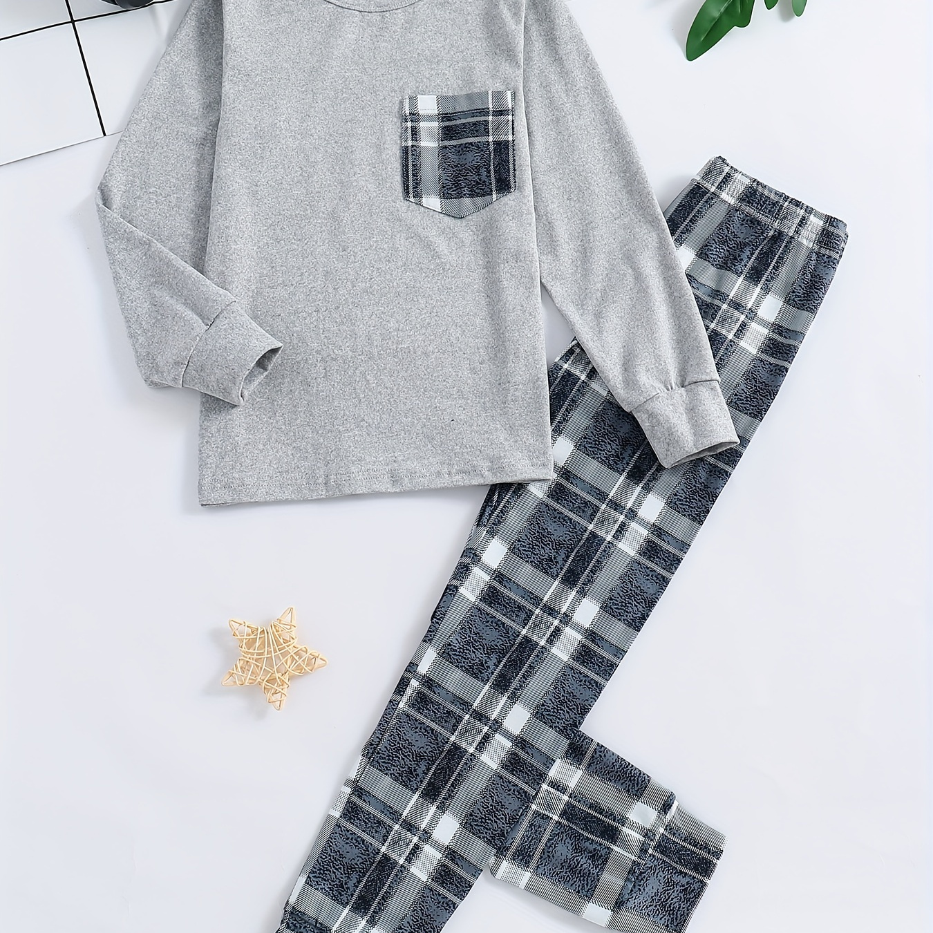 

2pcs Plaid Pattern Pajamas For Kids, Pocket Front Long Sleeve Top & Pants Set, Comfy Pj Set, Boy's Loungewear, As Gift