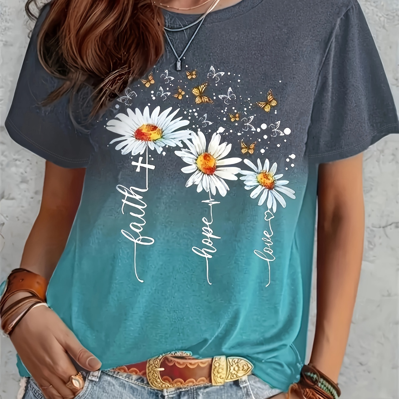 

T-shirt With Floral And Butterfly Print In Larger Sizes, A Comfortable Short-sleeved Top With A Round Neckline For The Spring And Summer Season, Clothing For Women In Larger Sizes