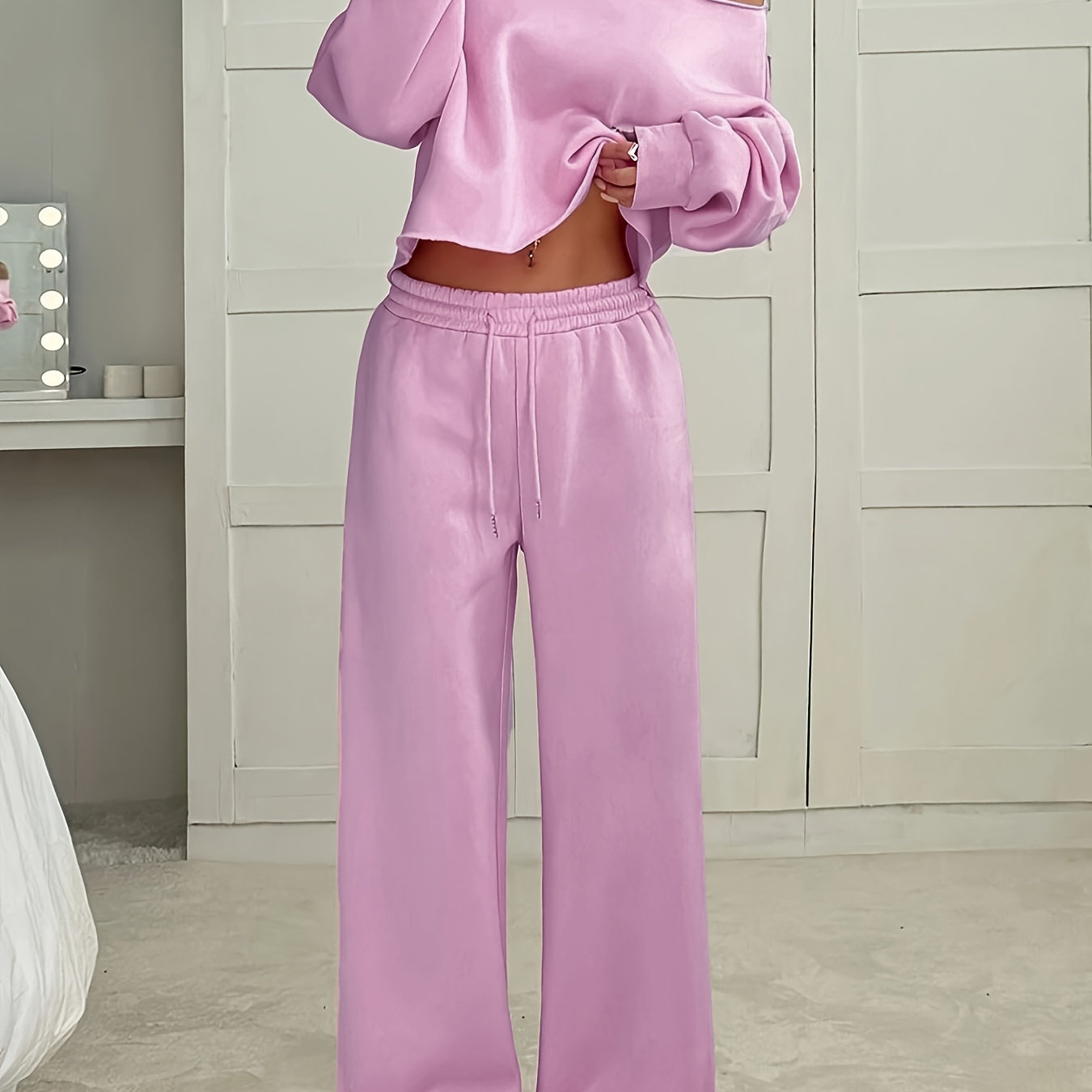 

1 ensemble élégant haut bretelles à épaules dénudées et pantalon large pour femme, tissu en de polyester, couleur unie, tenue décontractée printemps/été