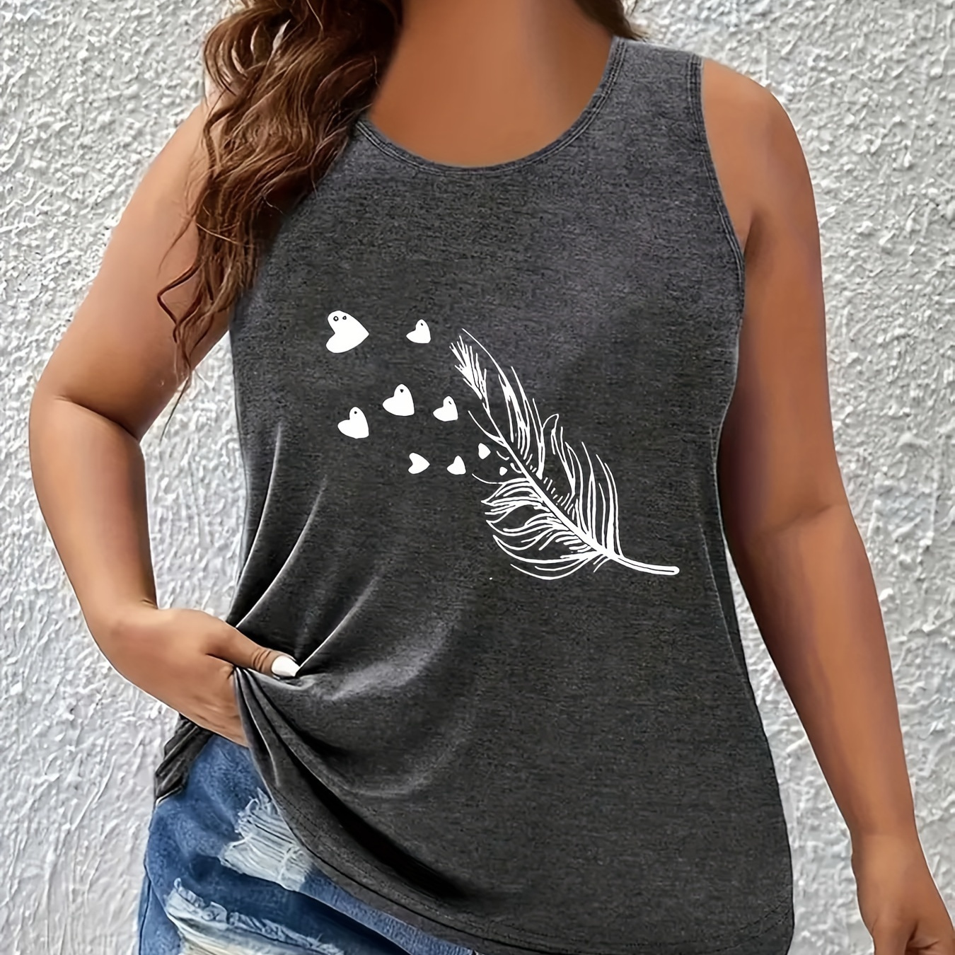 

Plus Size Feather & Heart Print Tank Top, Casual Sleeveless Crew Neck Top For Summer & Spring, Women's Plus Size Clothing