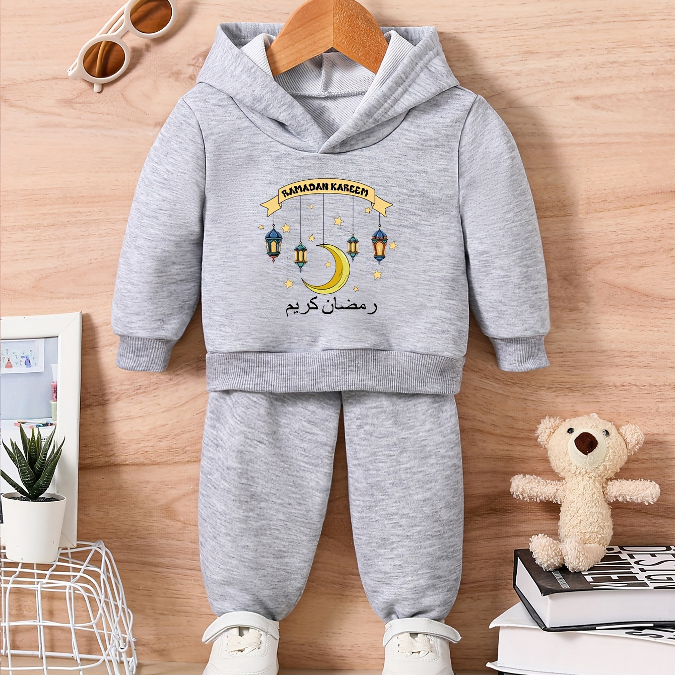 

Moon Print Toddler Kid Girls 2-piece Set Hooded Sweatshirt & Elastic Waist Sweatpants Cute Casual Trendy Outfits