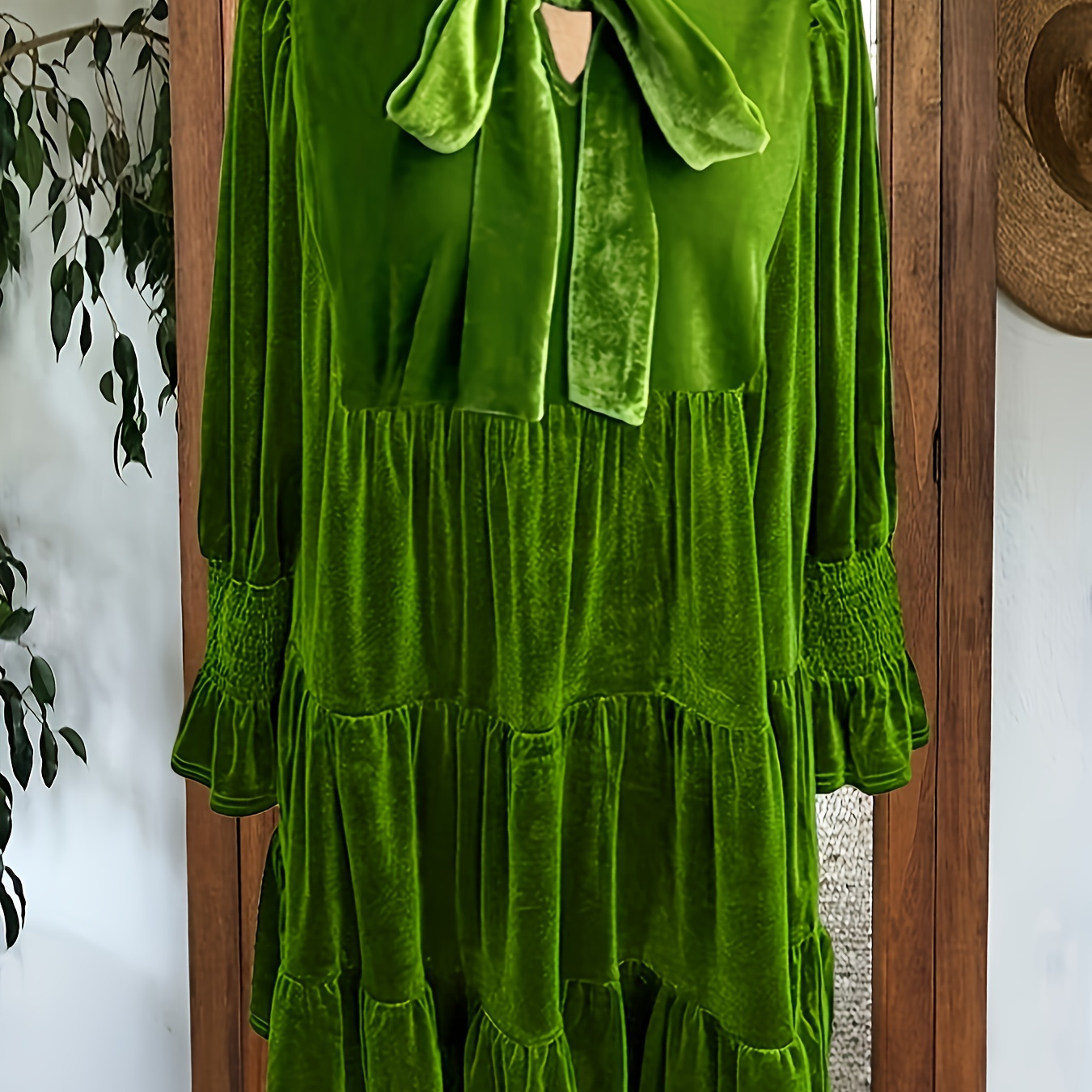 

Vintage Bow Velvet Midi Dress, Solid Bow V-neck Dress