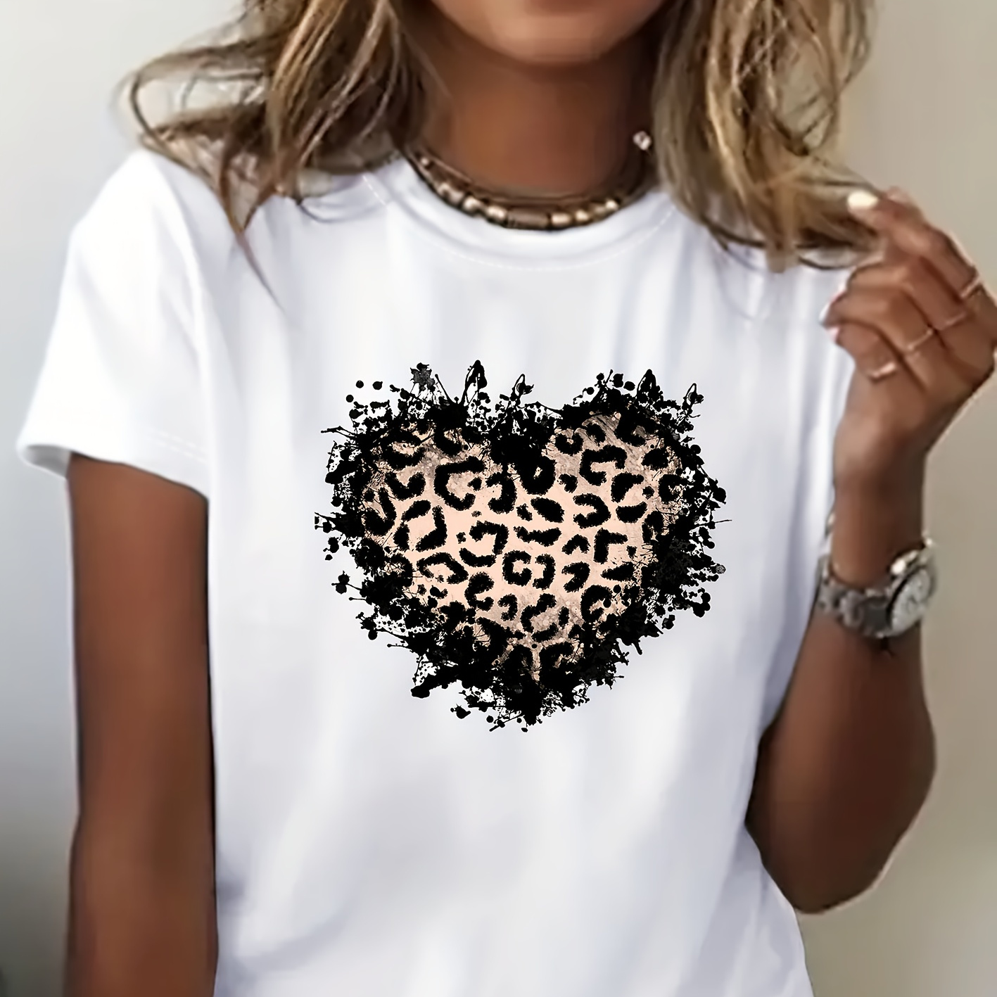 

Creative Leopard Polka Dot Heart Print Round Neck T-shirt, Sports Trendy Short Sleeve T-shirt, Women's Clothing