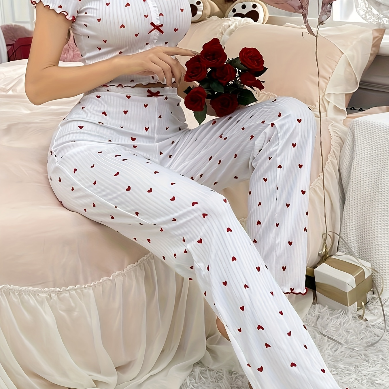

Allover Heart Print Ribbed Frill Trim Pajama Set, Sexy Short Sleeve Bow Decor V Neck Crop Top & Elastic Pants, Women's Sleepwear