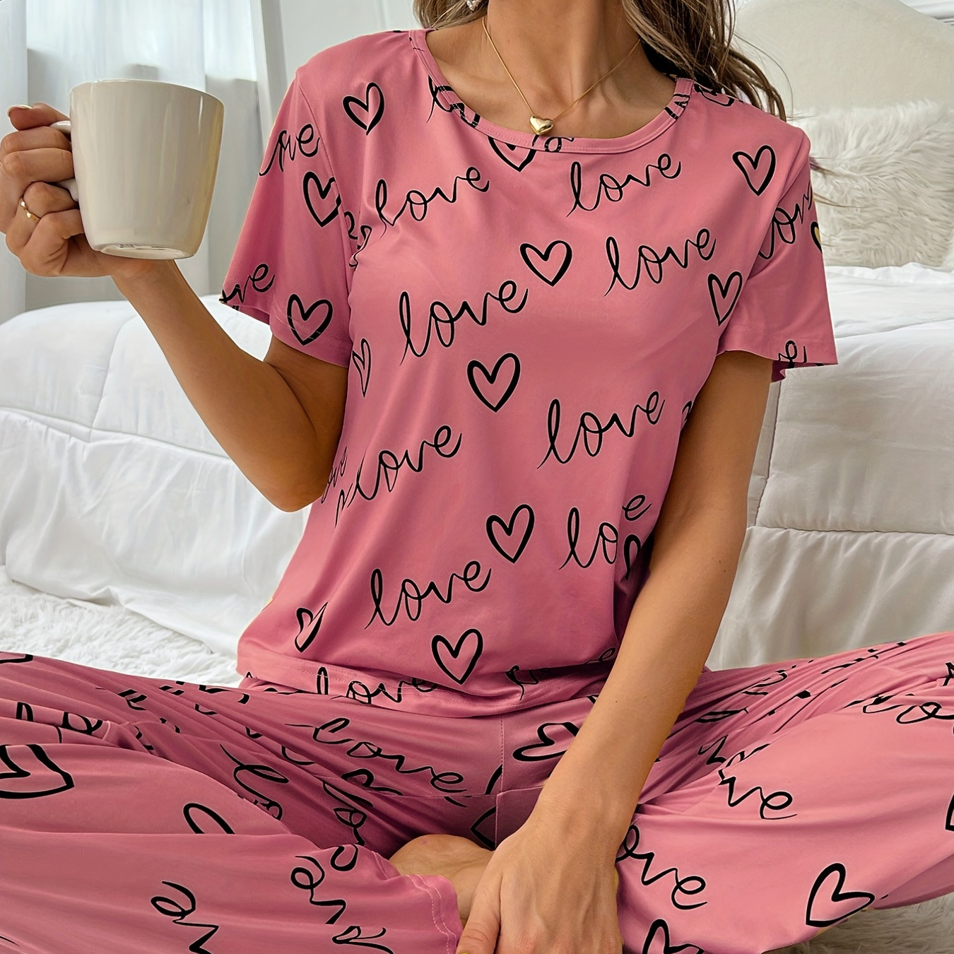 

Cozy Pajamas Set, Love & Hearts Printed Short Sleeve Top & Elastic Waist Pants For Valentine's Gifts, Women's Loungewear & Sleepwear