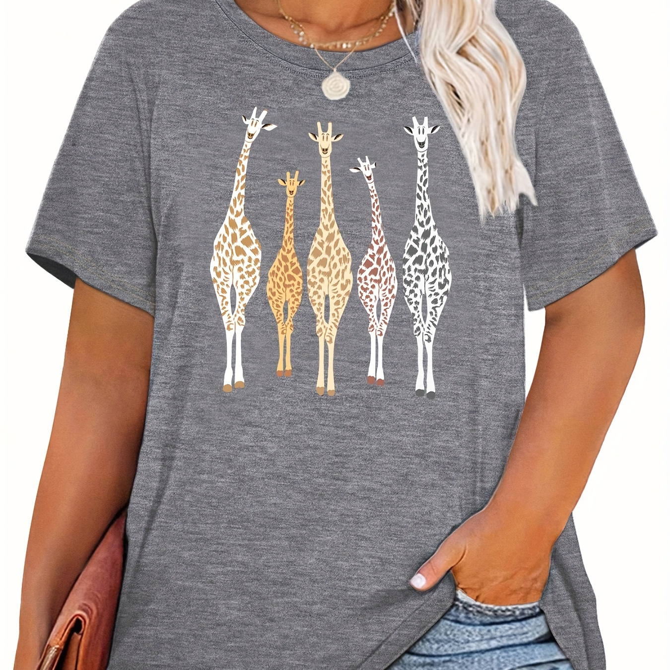 

Plus Size Casual T-shirt, Women's Plus Cute Cartoon Giraffe Print Short Sleeve Round Neck Medium Stretch T-shirt