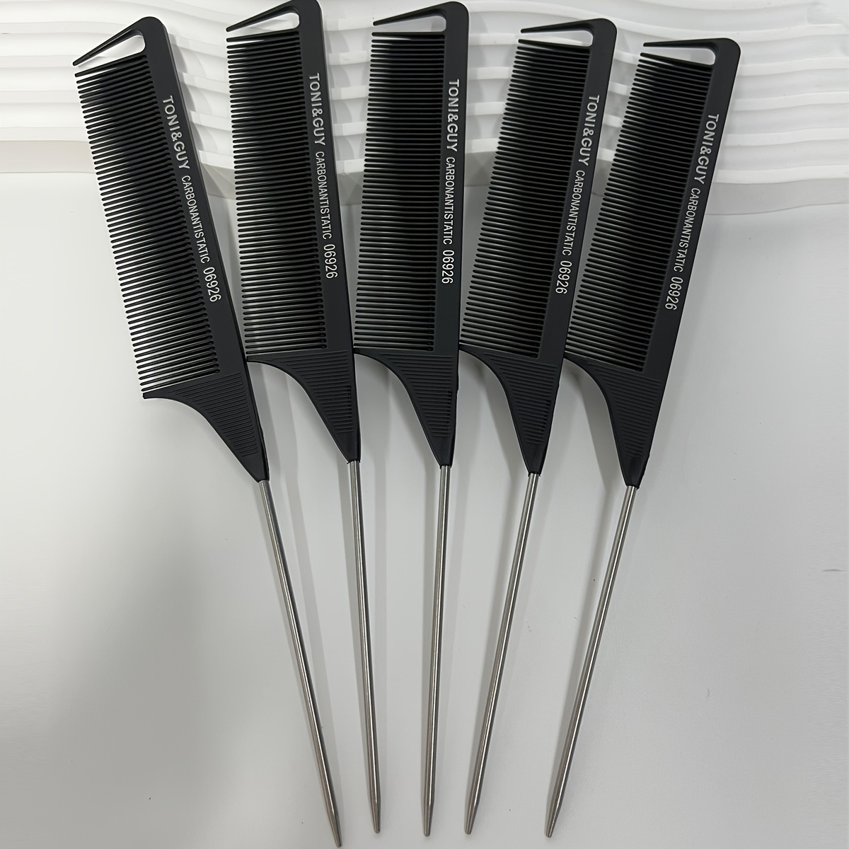 

5pcs Lightweight Anti-static And Heat Resistant Carbon Fiber And Stainless Steel Tail Comb For All Hair Types