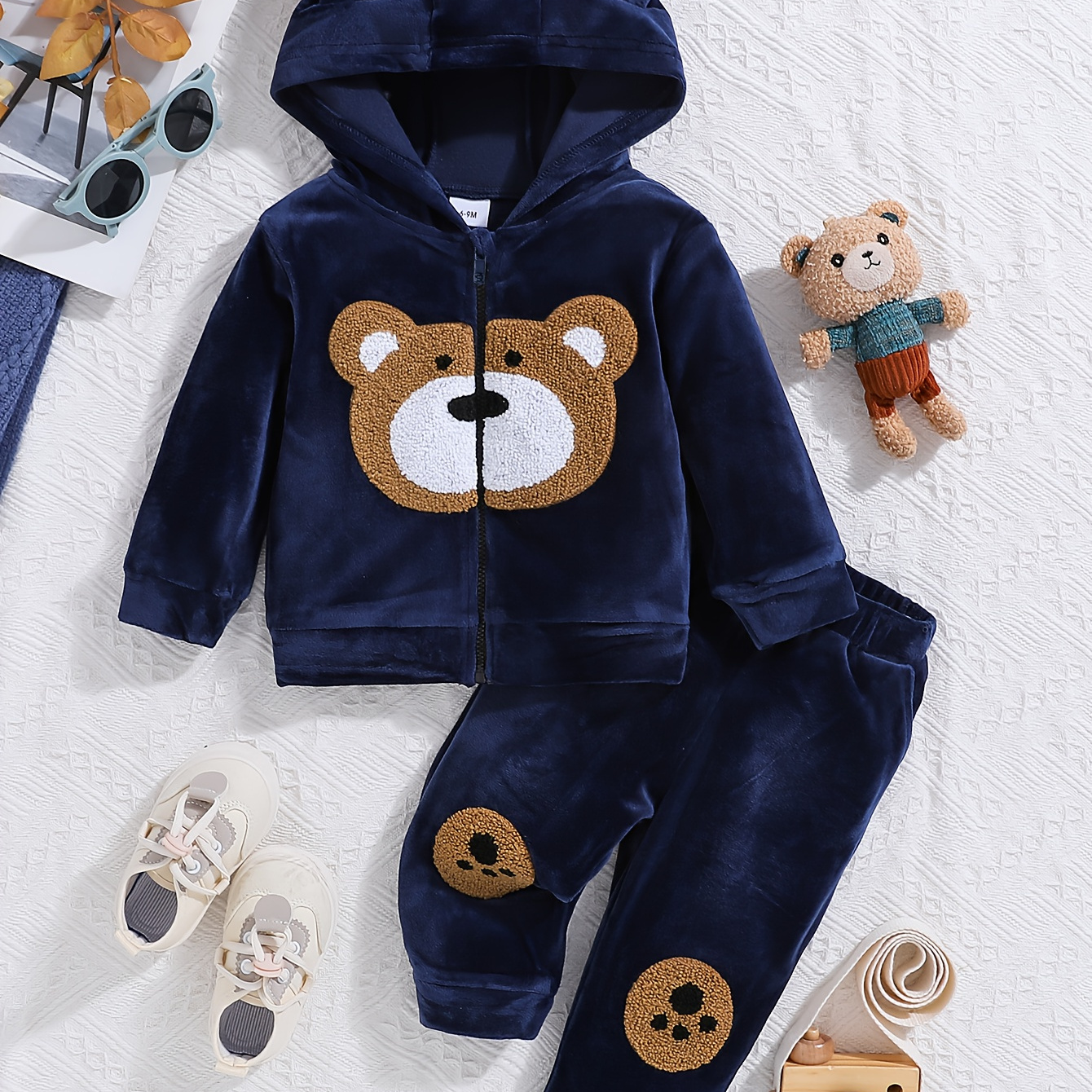 

Cute Cartoon Bear Romper Set For Baby Boys, 2-piece Outfit With Hoodie And Pants, Soft Fleece Lining, Zipper Closure, And Pockets