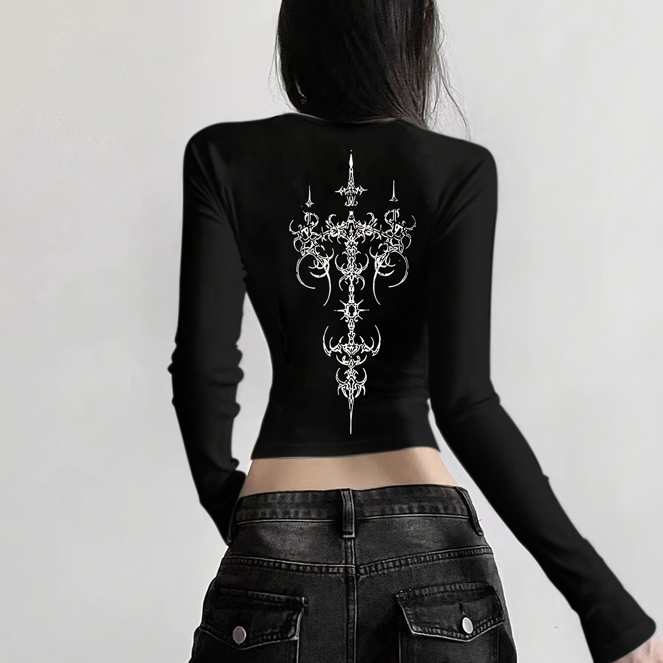 

Geometric Pattern Graphic Slimming Long Sleeve Top