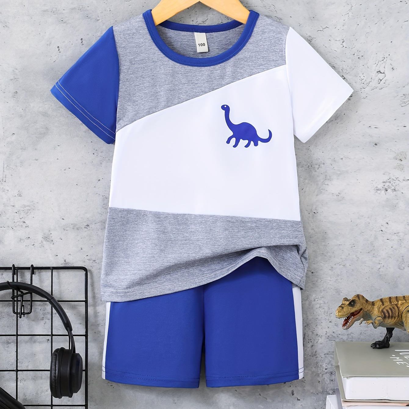 

2pcs Boys Casual Dinosaur Graphic Print Short Sleeve Color Block T-shirt & Shorts Set, Comfy Summer Boys Clothes