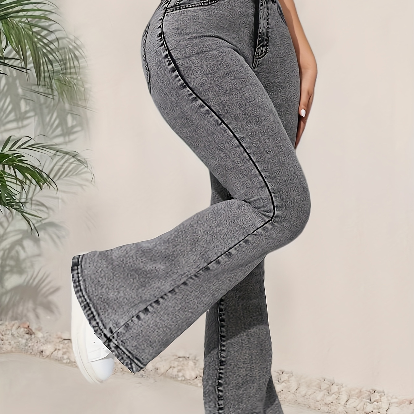 

Women's Preppy High-waist Flare Jeans, Slim Fit Long Length Denim Pants With Button Fly, Solid Color Washed Fabric, Casual Wear, Rayon 70%, Polyester 27%, Spandex 2% - 375g/m²