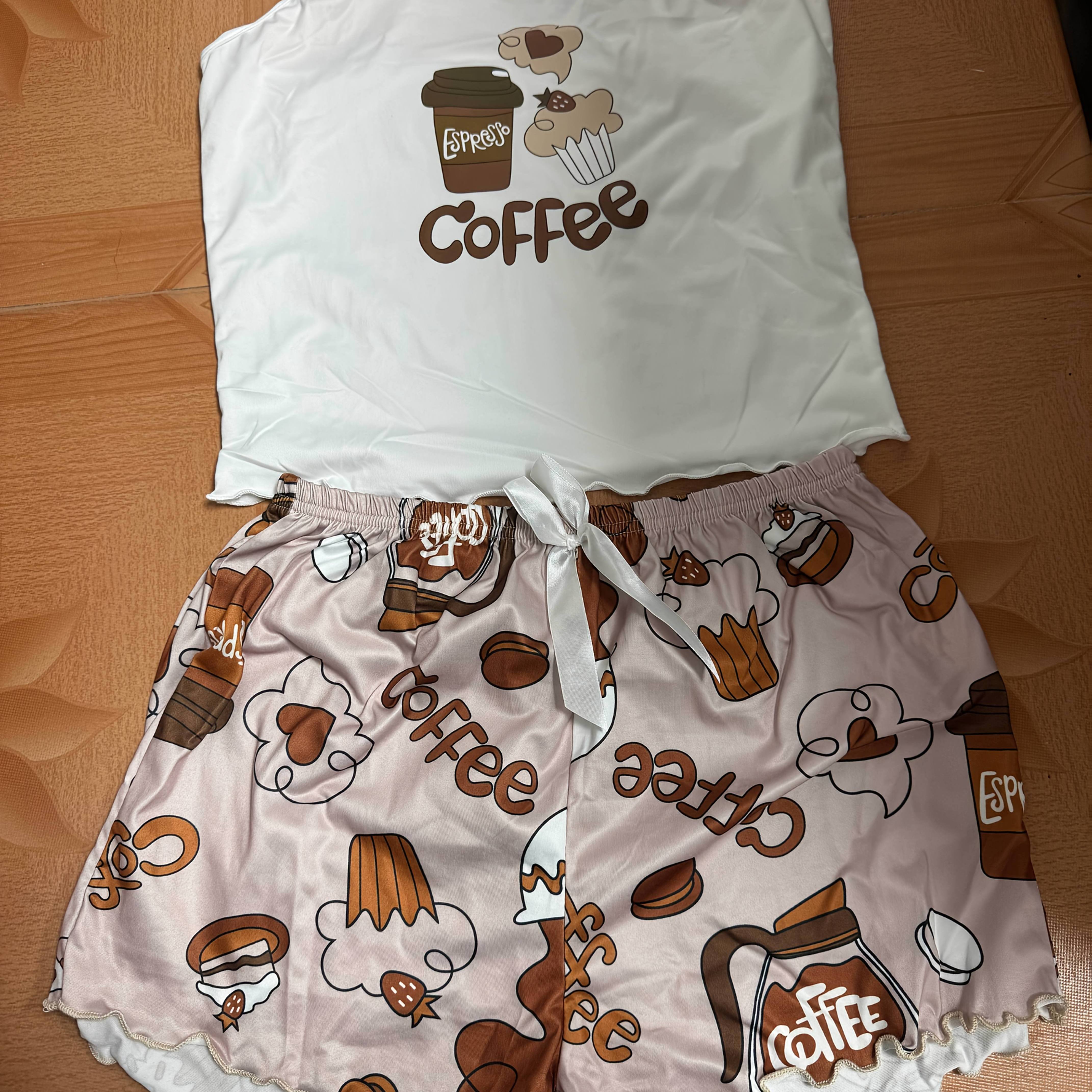 

Ensemble pyjama décontracté pour femme avec imprimé lettre, café et gâteau, haut dos nu à col rond et short, coupe décontractée confortable, vêtements de