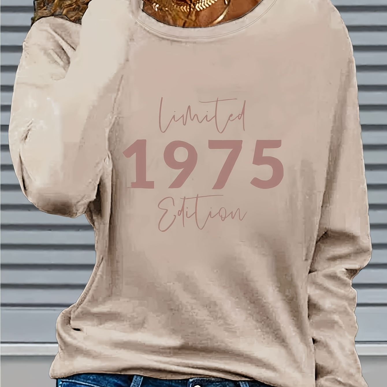 

Chic 1975 Vintage Print Long Sleeve T-shirt For Women - Casual Crew Neck, Soft Polyester, Machine Washable - Fall/winter