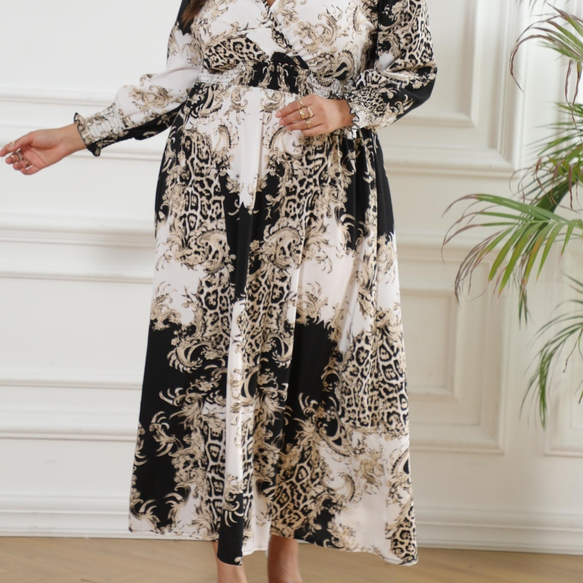

Plus Size Casual Dress, Women's Plus Colorblock Leopard Print Lantern Sleeve Surplice Neck Shirred Waist Maxi Dress