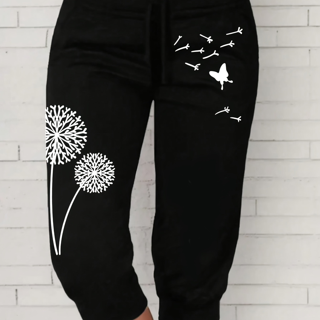 

Plus Size Dandelion Print Fitted Bottom Capris Joggers, Casual Sporty Drawstring Pants For , Women's Plus Size Clothing