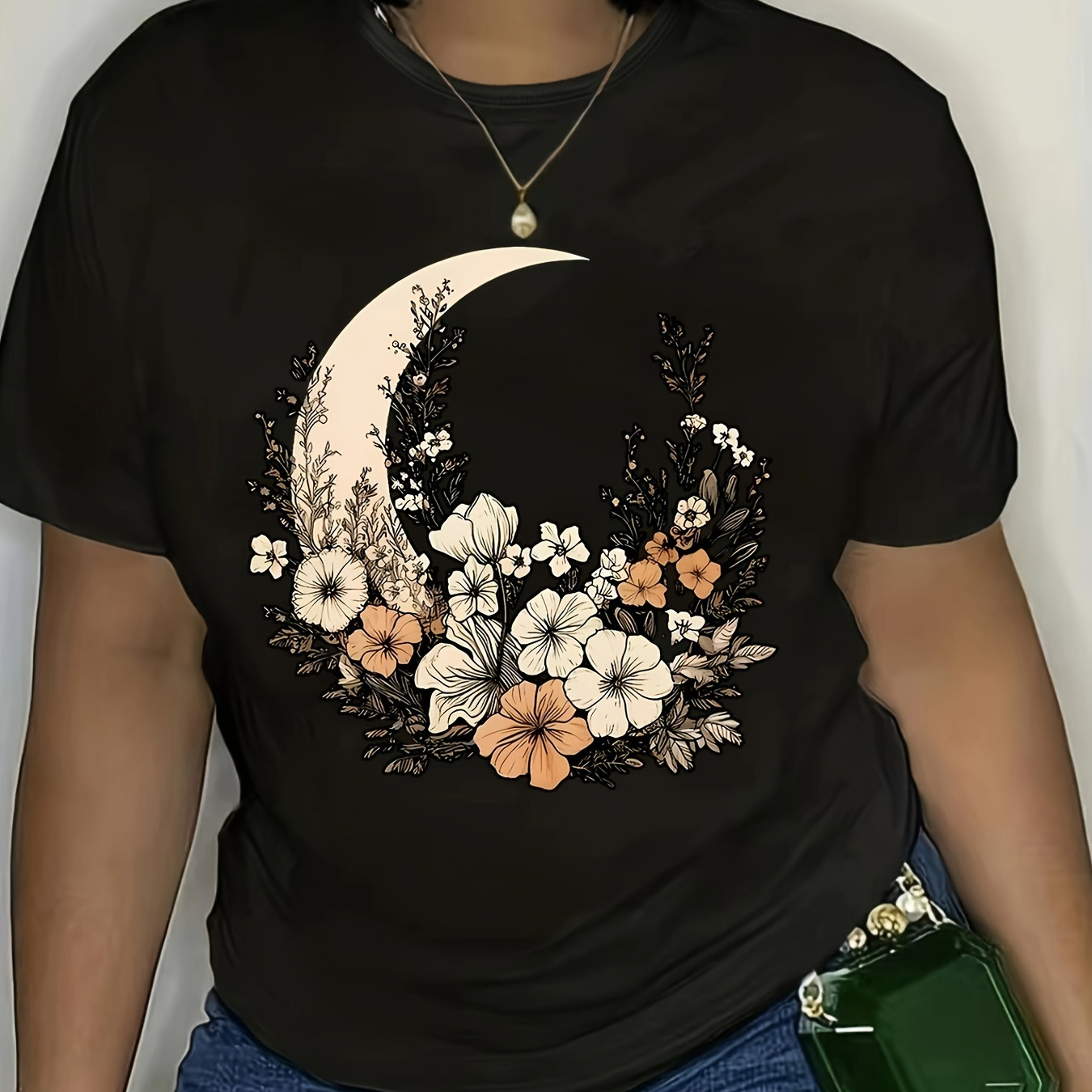 

Plus Size Moon & Flower Print T-shirt, Casual Short Sleeve Crew Neck Top For Spring & Summer, Women's Plus Size Clothing
