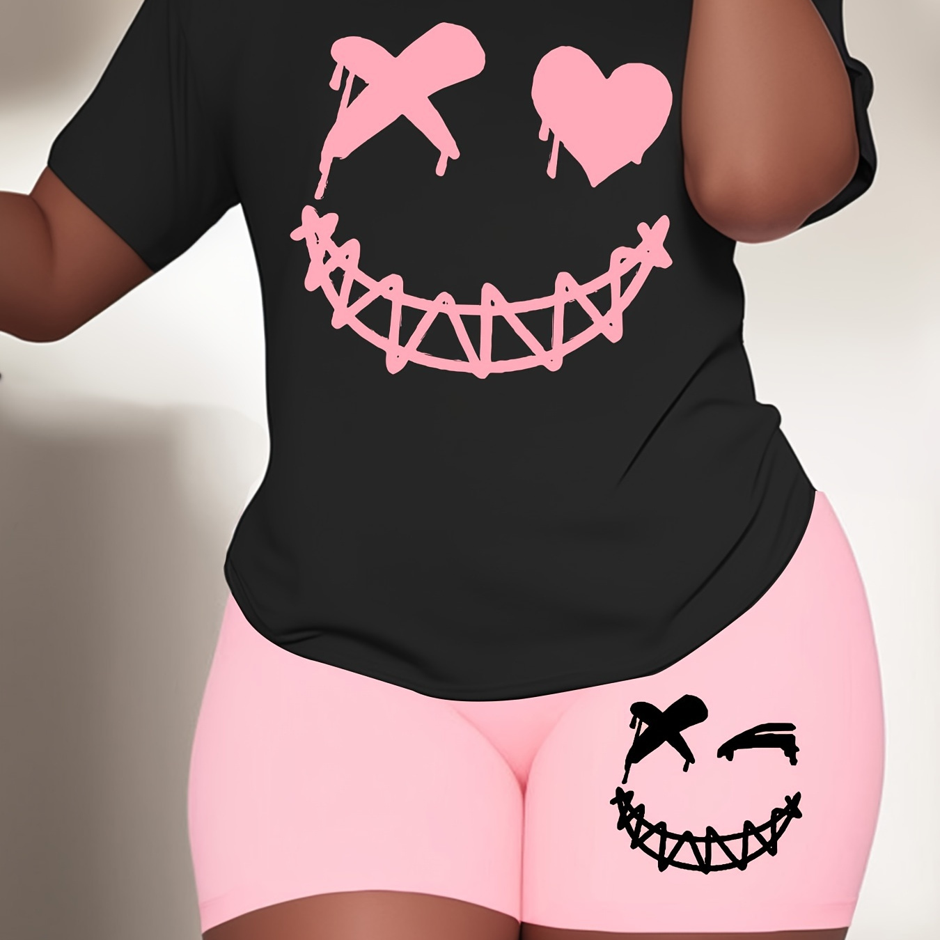 

Women's Plus Size 2-piece Set, Short Sleeve T-shirt With Pinkish Heart Smile Face Graphic Streetwear, Matching Pinkish Shorts, Casual Summer Sporty Outfit