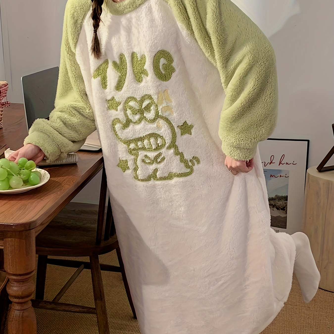 

Cozy & Cute Women's Cartoon Frog Sleep Dress - , Warm Long Sleeve Round Neck Nightgown In Soft Polyester, Fall/winter