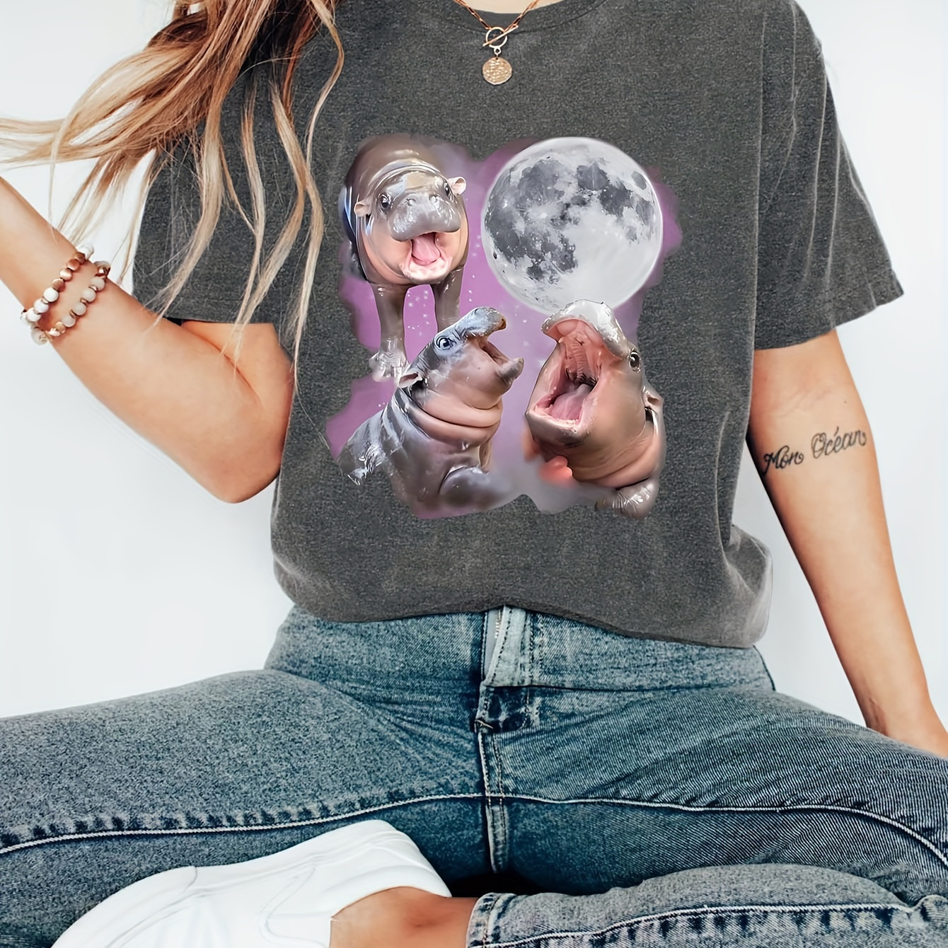 

Hippo & Moon Graphic T-shirt For Women, Polyester Casual Crew Neck Tee, Short Sleeve Knit Fabric Regular Length Animal Print Top For Summer - Polyester 95%, Elastane 5%