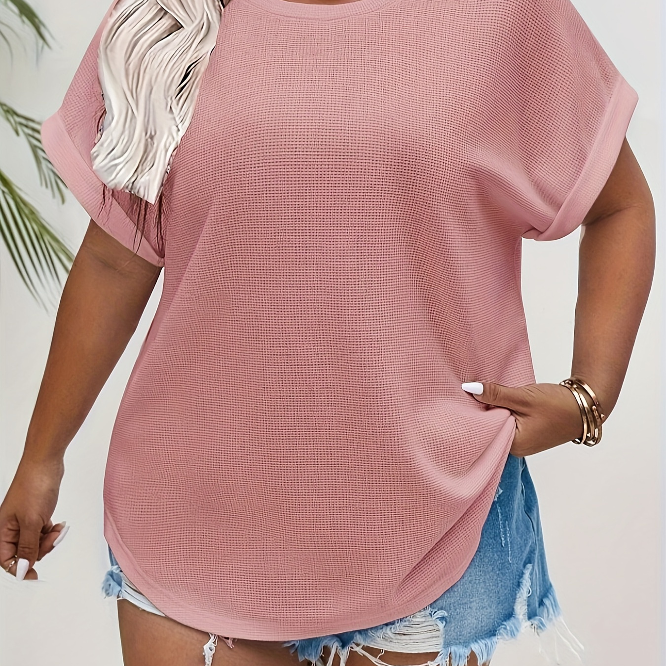 

Plus Size Solid Color T-shirt, Casual Short Sleeve Crew Neck Curved Hem Basic Top For Summer & Spring, Women's Plus Size Clothing