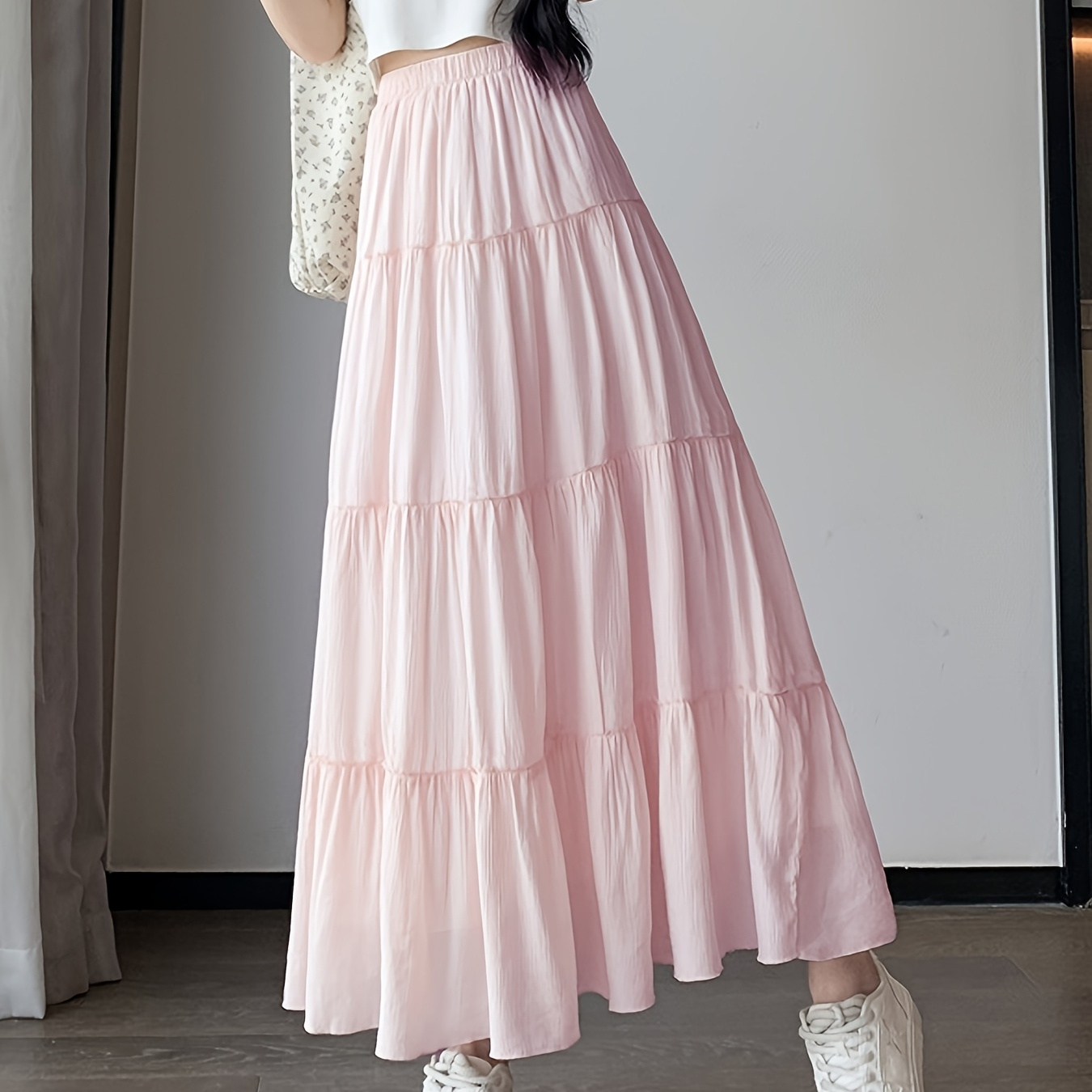 

A Stylish White French Long Skirt With An Waistband, Featuring A Slimming A- And A Lining To Prevent , Women.