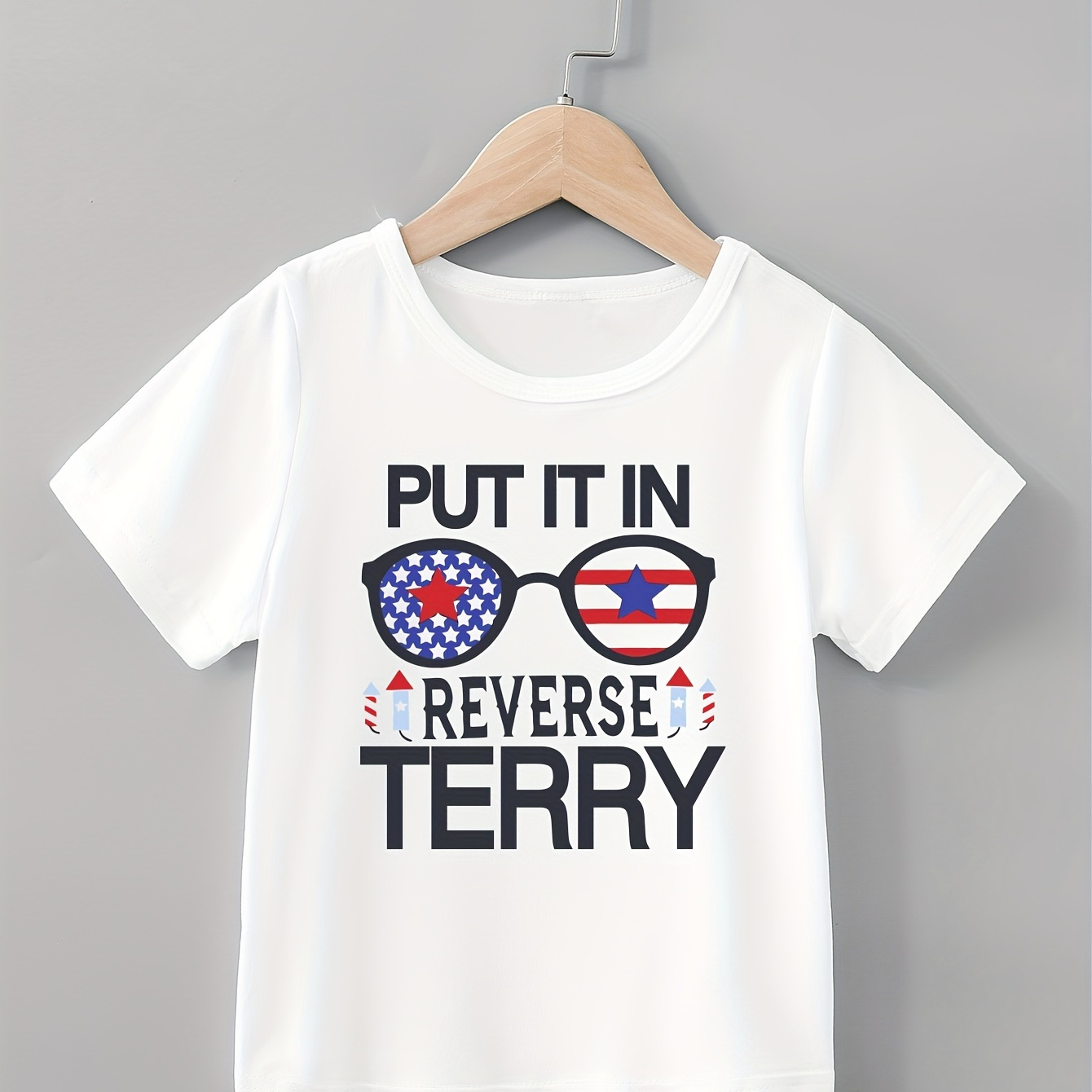 

Put It In Reverse & Sunglasses With Stars & Stripes Graphic Print Tee, Boys' Casual & Trendy Crew Neck Short Sleeve T-shirt For Spring & Summer, Boys' Clothes For Everyday Life & Independence Day