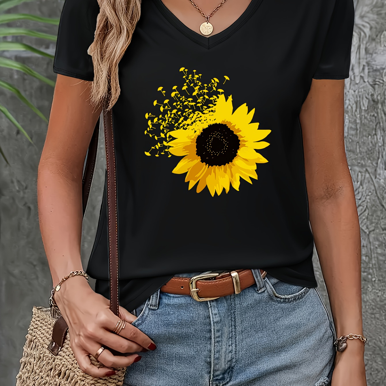 

Women's Summer Short Sleeve V-neck Tee, Casual Sunflower Pattern Top, Comfortable T-shirt For Daily Wear