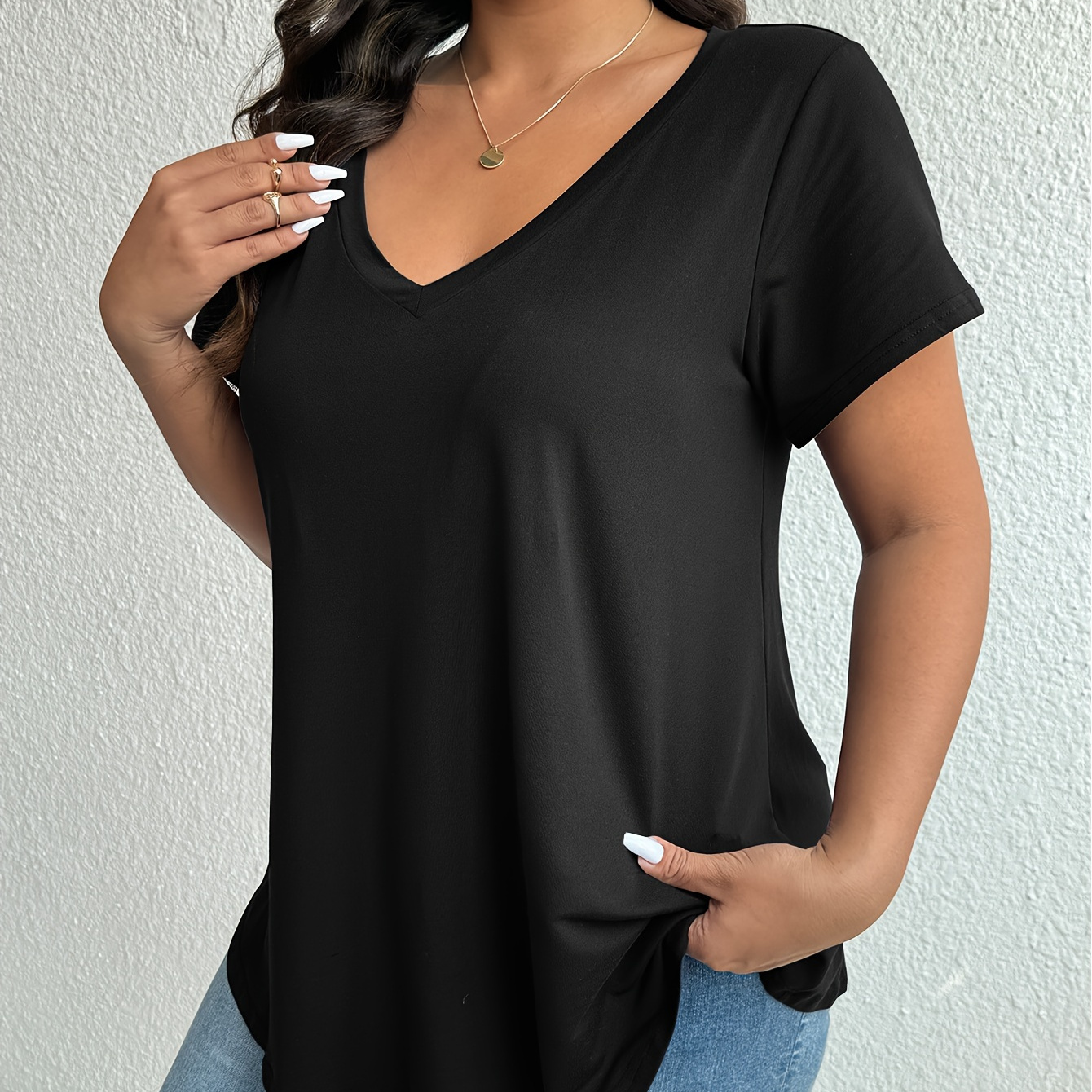 

Plus Size Solid Color V Neck T-shirt, Casual Short Sleeve Top For , Women's Plus Size Clothing