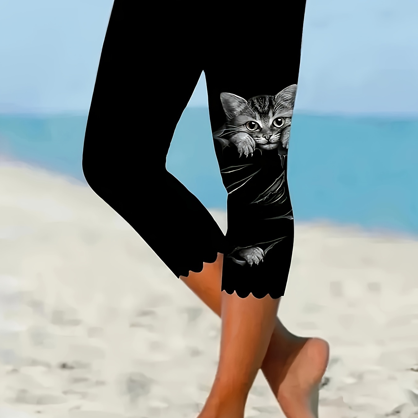 

Plus Size Cat Print Scallop Trim Capri Leggings, Casual High Waist Stretchy Leggings For Spring & Summer, Women's Plus Size Clothing
