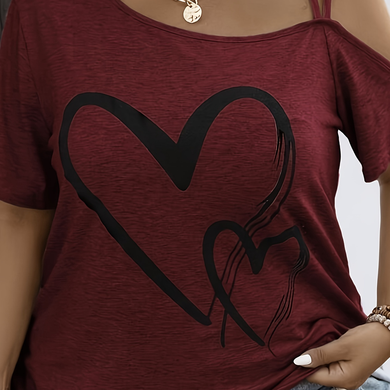 

Plus Size Heart Print T-shirt, Casual Cold Shoulder Short Sleeve T-shirt, Women's Plus Size clothing