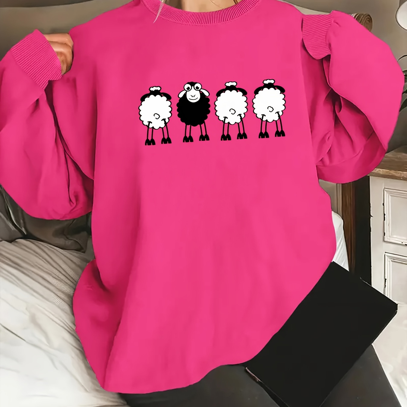 

Plus Size Sheep Print Sweatshirt, Casual Long Sleeve Crew Neck Pullover Sweatshirt, Women's Plus Size clothing