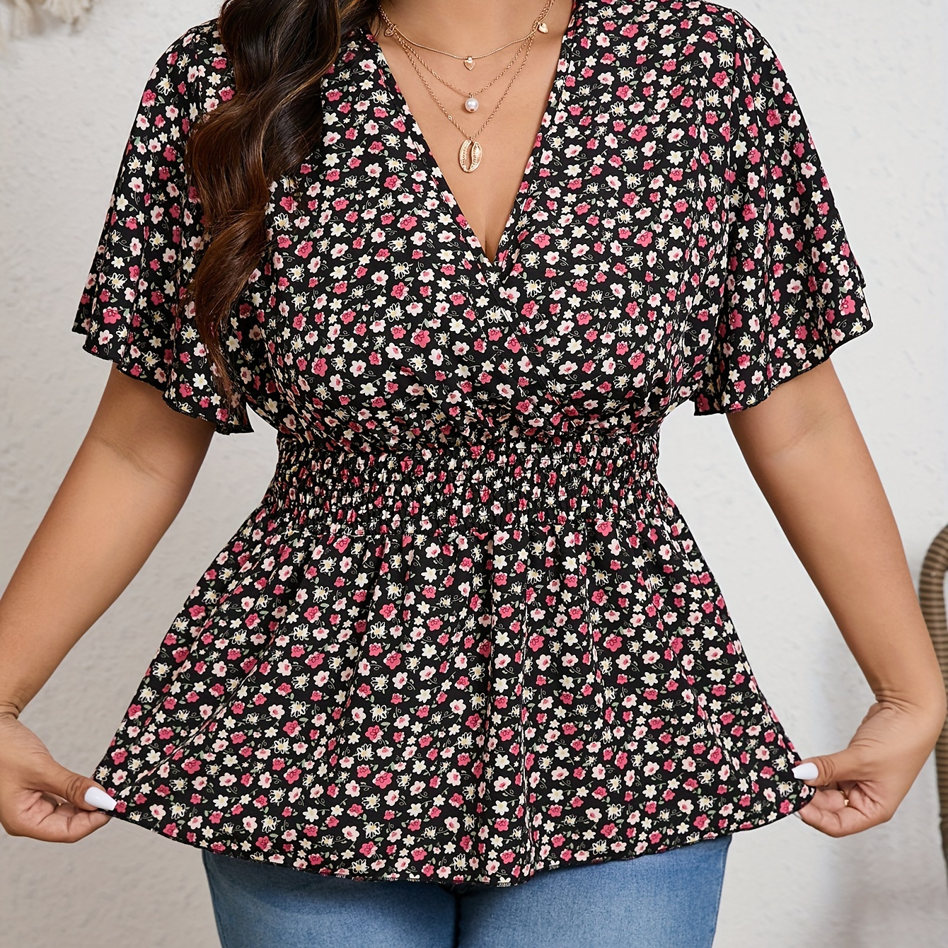 

Plus Size Floral Print Shirred Waist Blouse, Vacation Style Flutter Sleeve Surplice Neck Blouse For Spring & Summer, Women's Plus Size Clothing