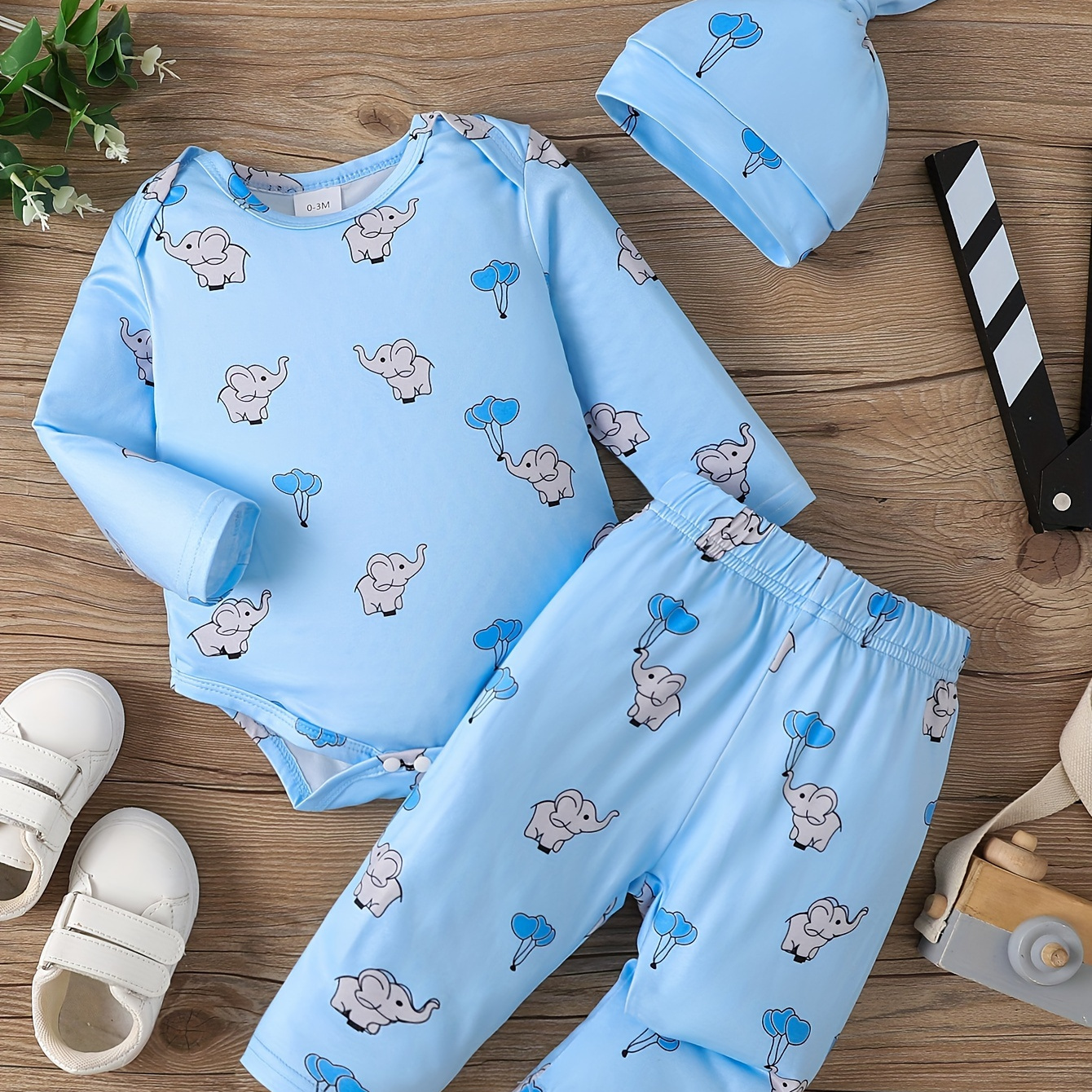 

2pcs Newborn Infant Cute Cartoon Graphic Outfit - Toddler's Romper + Trousers + Hat Set, Soft And Comfortable Spring And Autumn Clothes