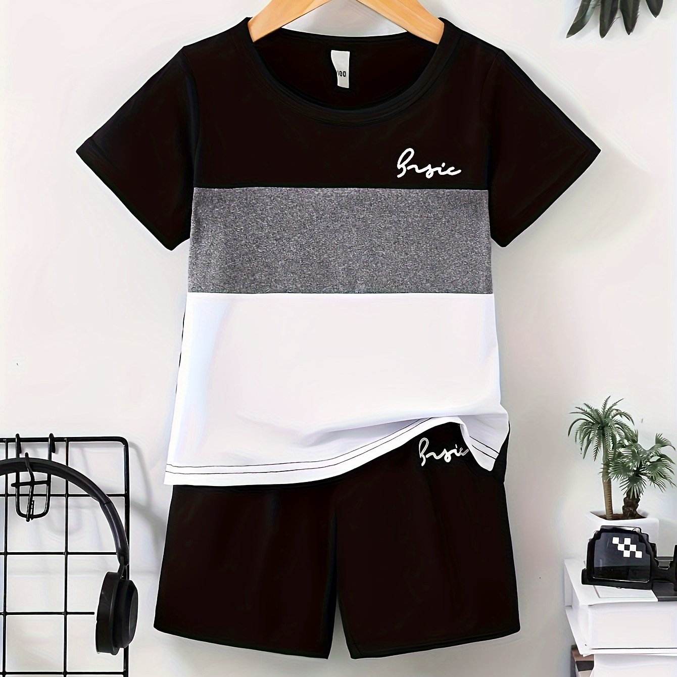 

2pcs Boys Stylish Letter Print Short Sleeve Colorblock T-shirt & Shorts Set, Comfy Summer Boys Clothes