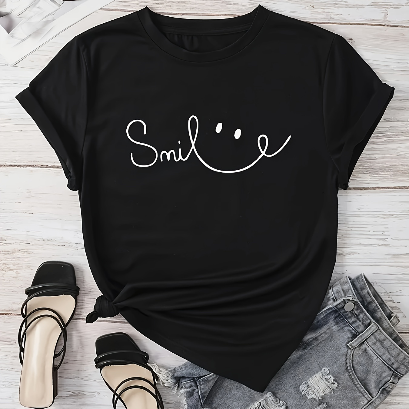 

Smile Print Crew Neck T-shirt, Casual Short Sleeve Top For Spring & Summer, Women's Clothing