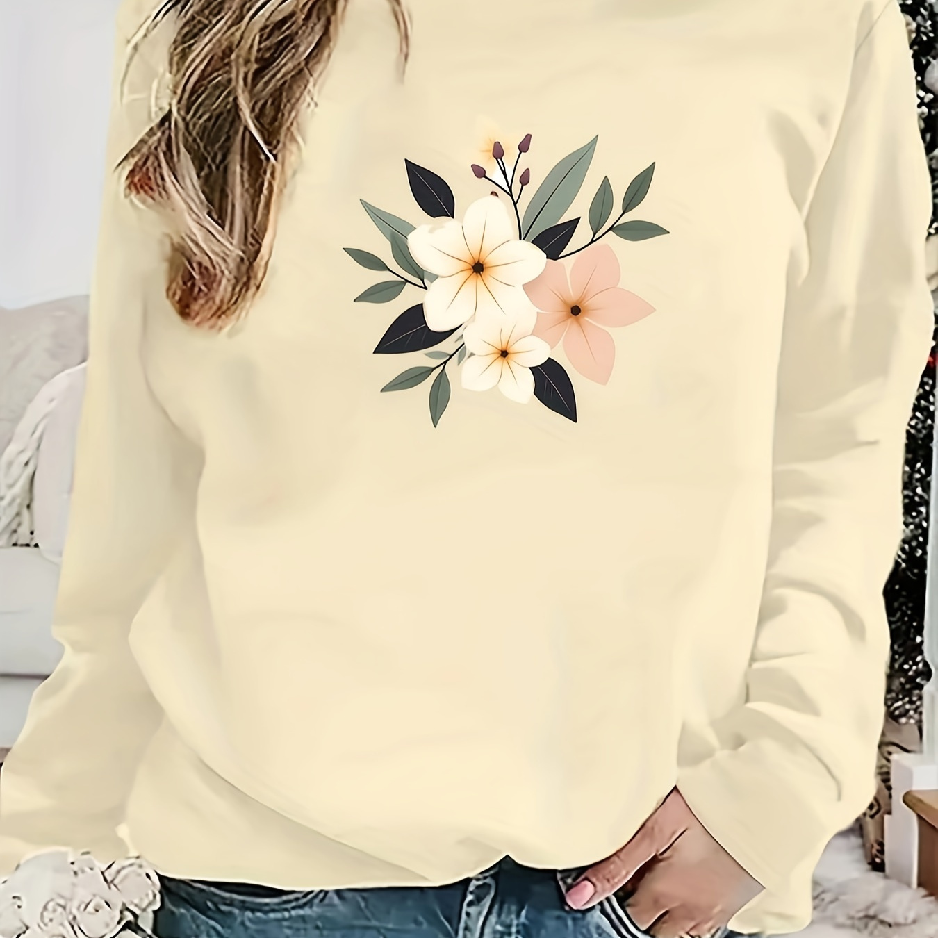 

Cozy Fleece-lined Women's Sweatshirt With Floral Print - Casual Crew Neck, Long Sleeve Pullover For Fall/winter