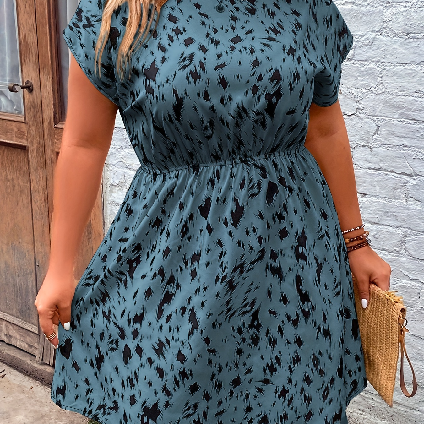 

Plus Size All Over Print Cinched Waist Dress, Casual Short Sleeve Dress For Spring & Summer, Women's Plus Size Clothing