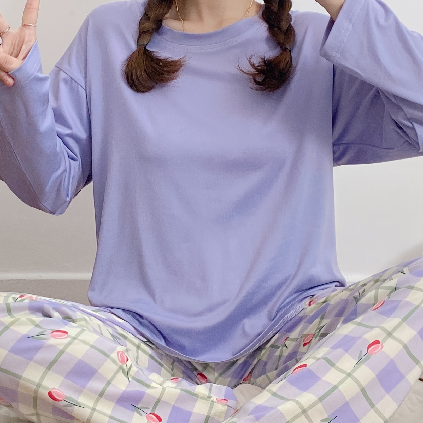 

Casual Tulip & Plaid Print Pajama Set, Long Sleeve Round Neck Tee & Elastic Pants, Women's Sleepwear & Loungewear