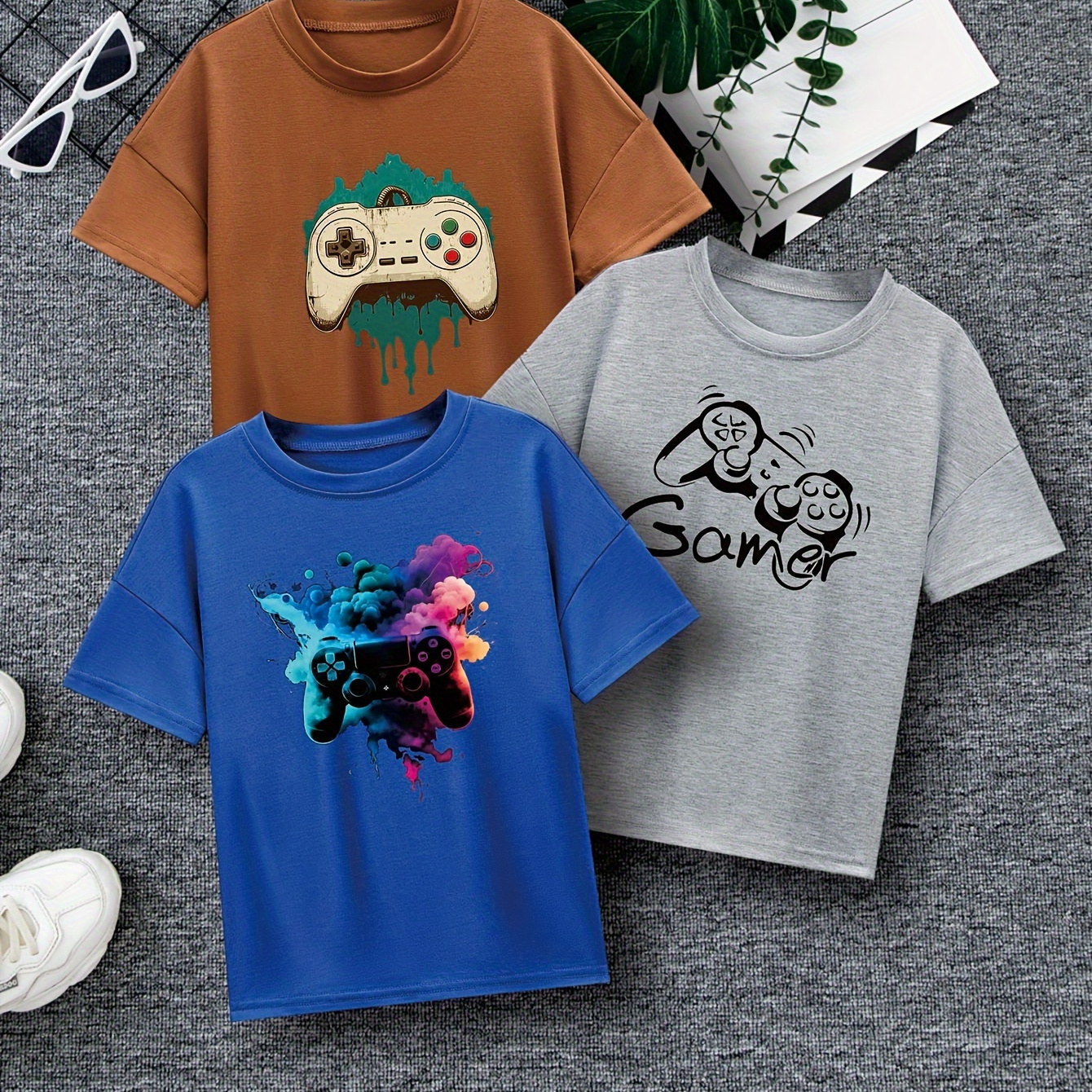 

3pcs Cool Gamepad Graffiti Pattern Print Boys Simple Loose Comfortable T-shirt For Summer