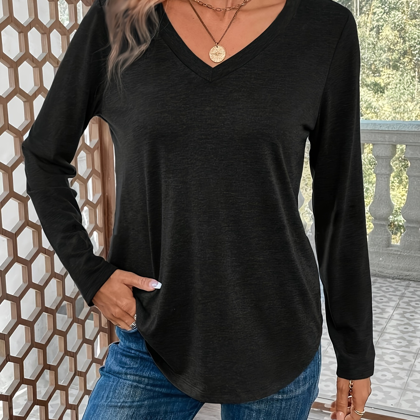 

T-shirt uni à col en V, simple et décontracté, à manches longues pour le printemps et l'automne, vêtements pour femmes