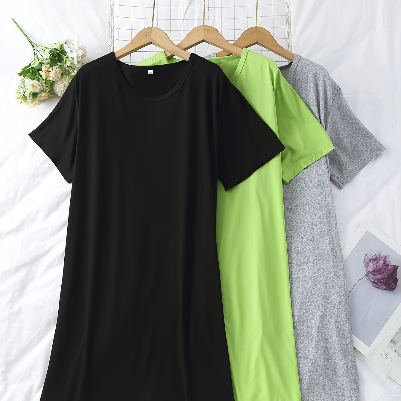 

3 Pack Plus Size Basic Nightdress Set, Women's Plus Solid Short Sleeve Round Neck Soft Tee Sleep Dress 3 Piece Set