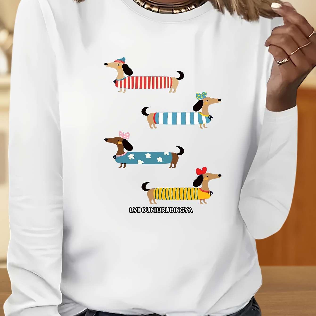 

T-shirt à manches longues pour femme avec imprimé mignon de teckel, t-shirt décontracté en polyester à col rond avec motif , coupe standard, toutes , haut tendance pour les des animaux.