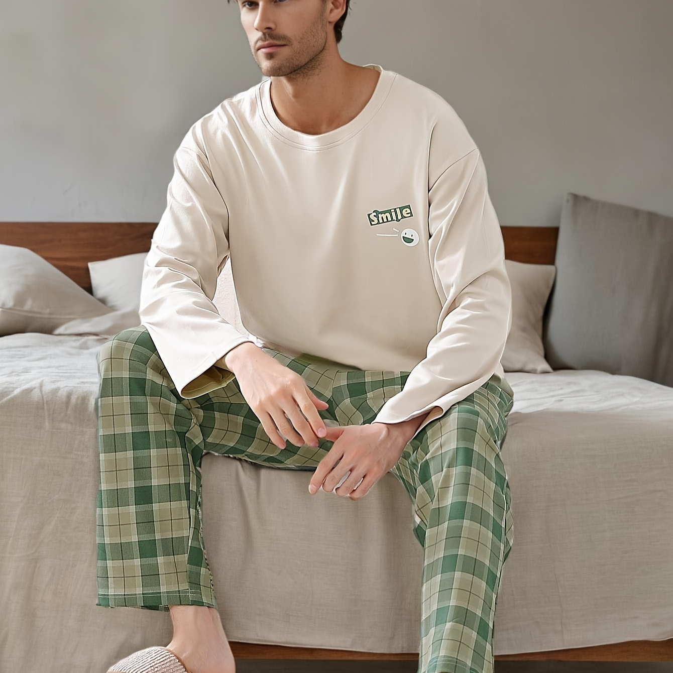 

Men's 2-piece Pajama Set, Fashionable Simple , Round Neck, Long Sleeve, Loose Fit, Spring/autumn, Polyester, Casual, Knitted, With Pockets,