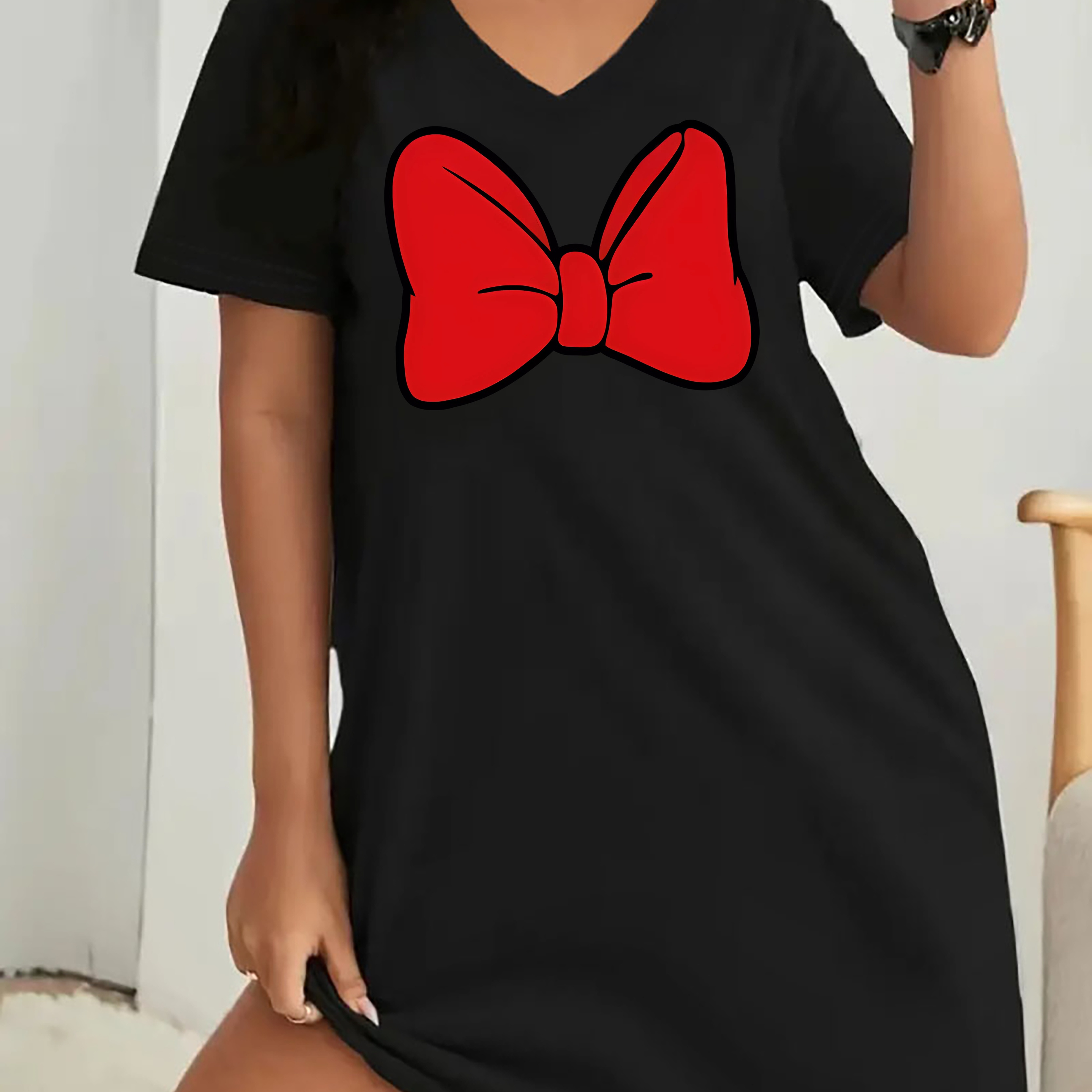

Plus Size Bow Print T-shirt Dress, Casual V-neck Short Sleeve Dress For Spring & Summer, Women's Plus Size Clothing