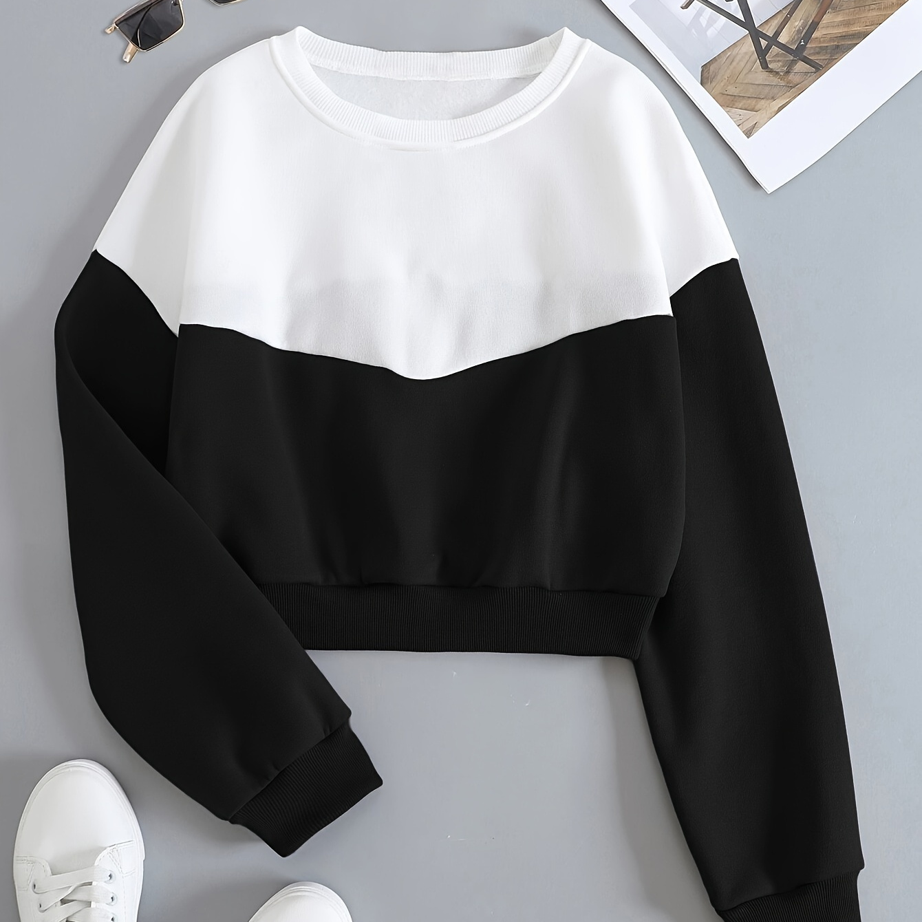 

Sweat-shirt de sport décontracté et tendance pour femmes, adapté à l'automne et à l'hiver, confortable et doux, couleur unie.