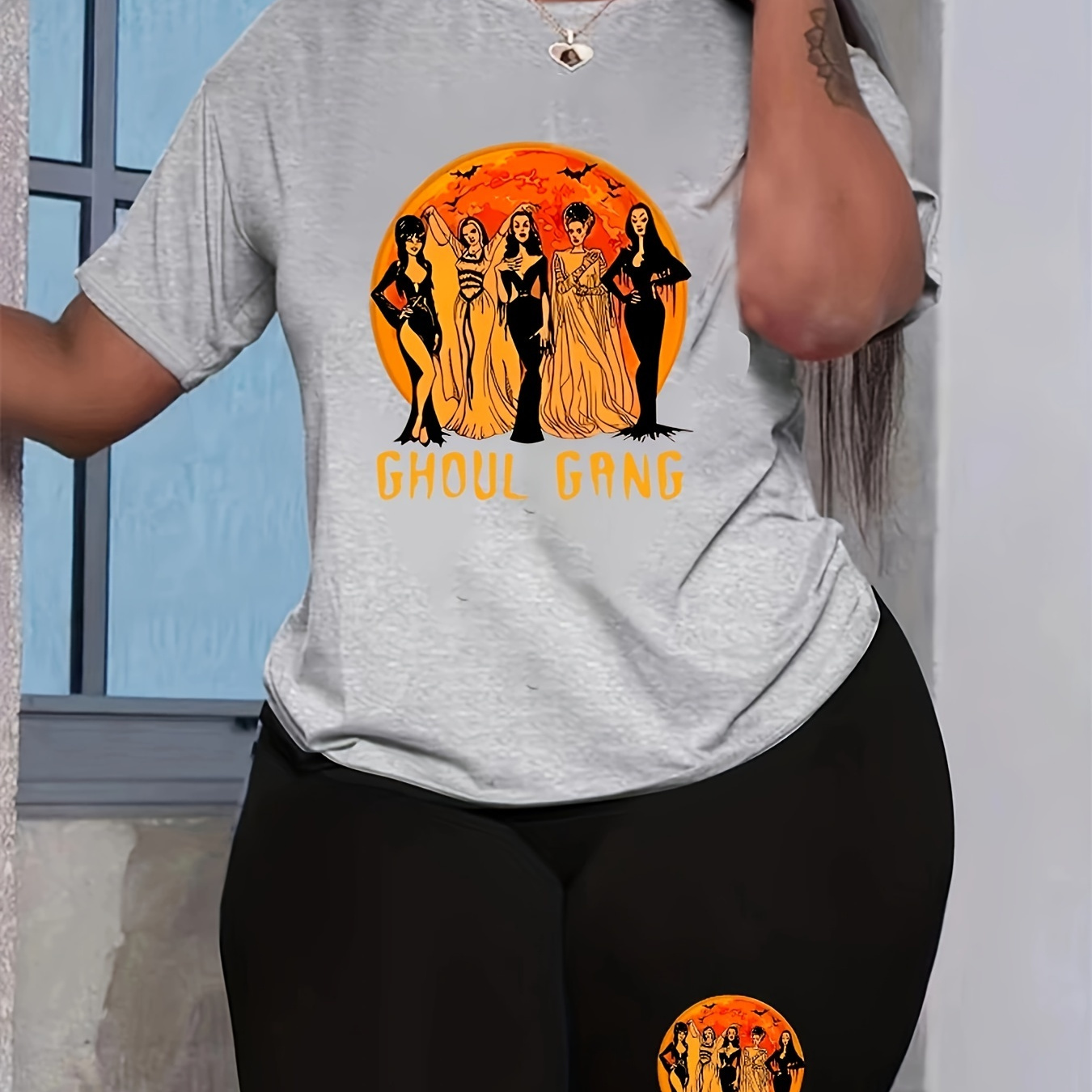 

Plus Size Graphic Print Two-piece Set, Crew Neck Short Sleeve Top & Shorts Outfits, Women's Plus Size Clothing