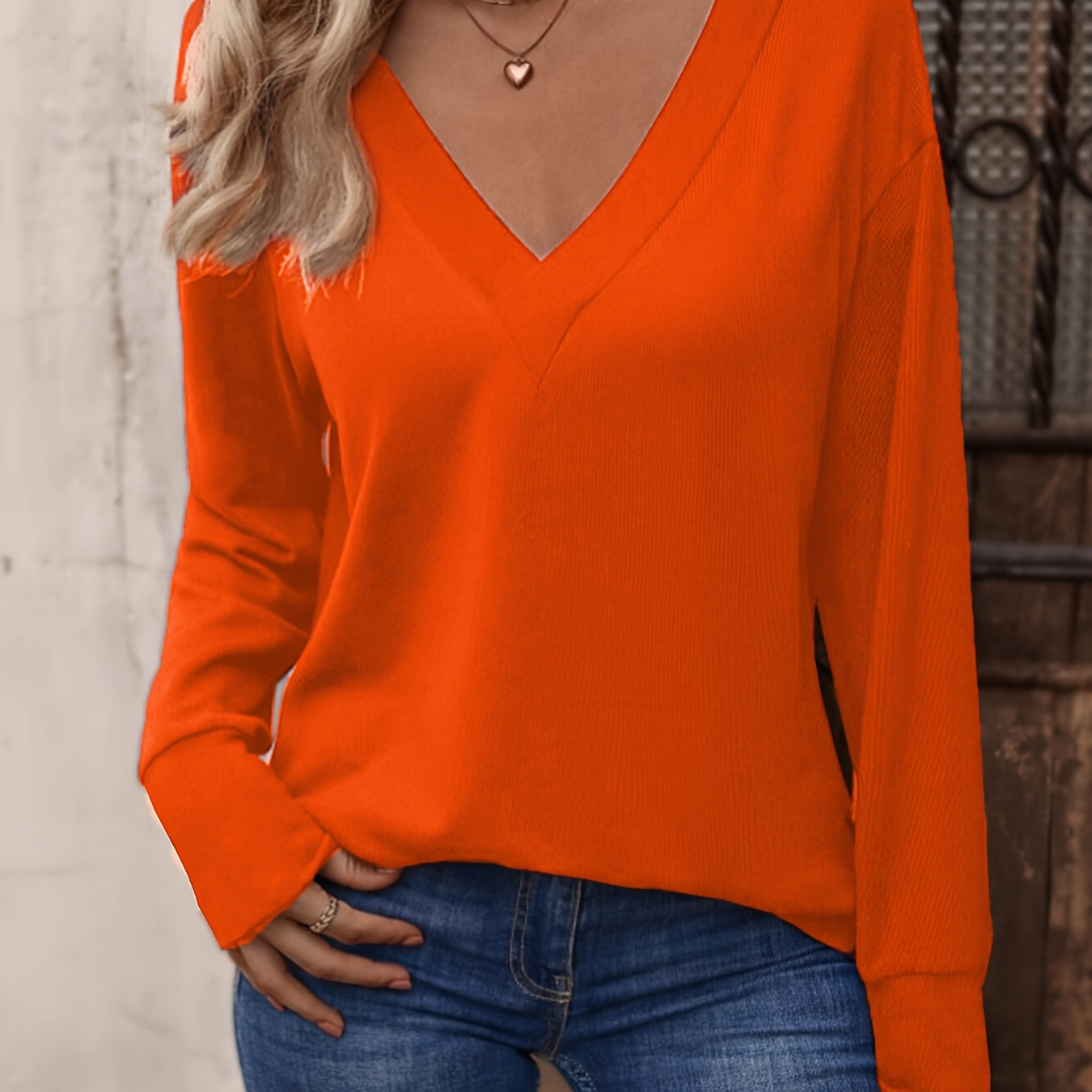 

T-shirt élégant à col en V grande taille pour femme - Automne/Hiver Tissu en de polyester avec stretch moyen, couleur unie, 95 % polyester 5 % élasthanne