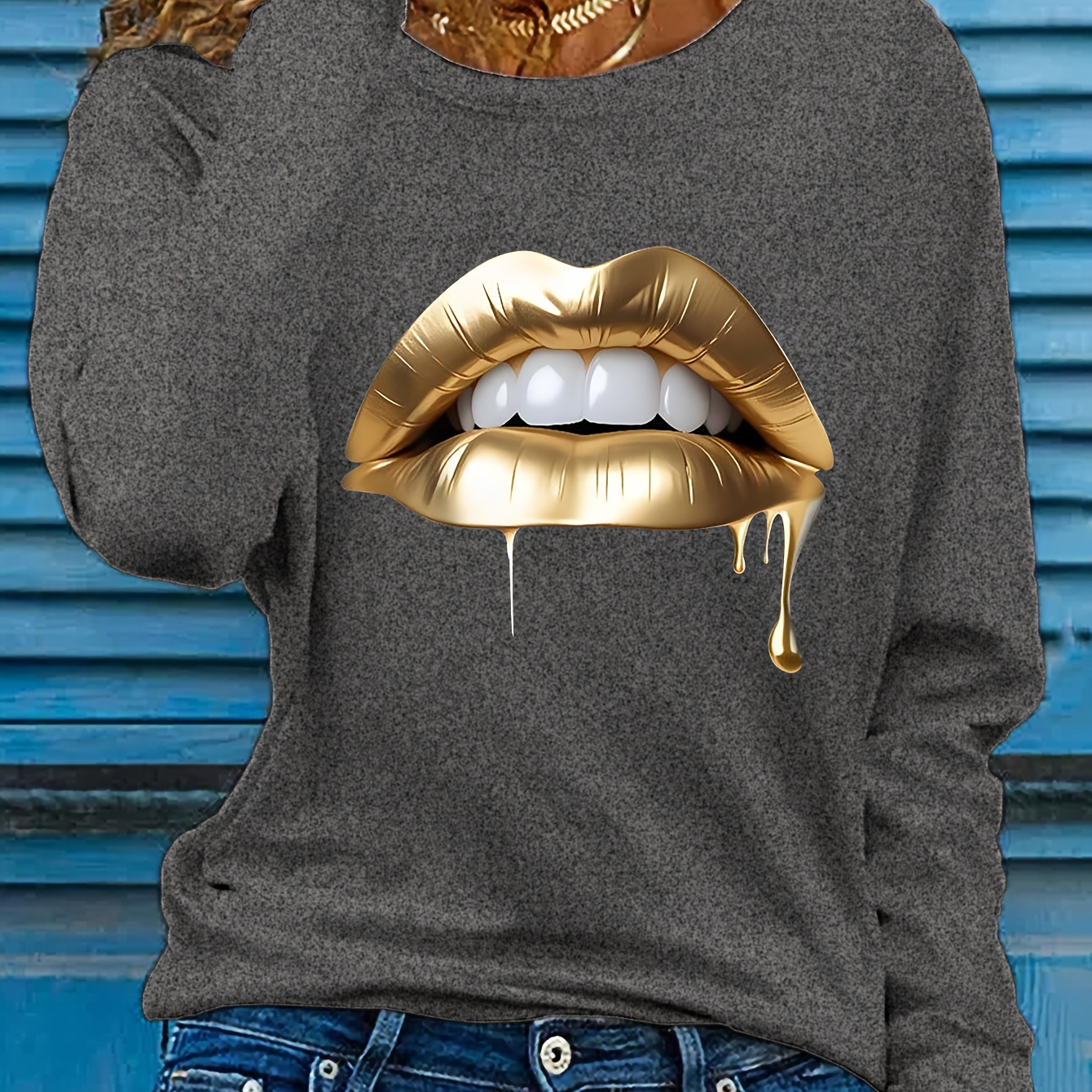 

Long-sleeve Crew Neck With Lip