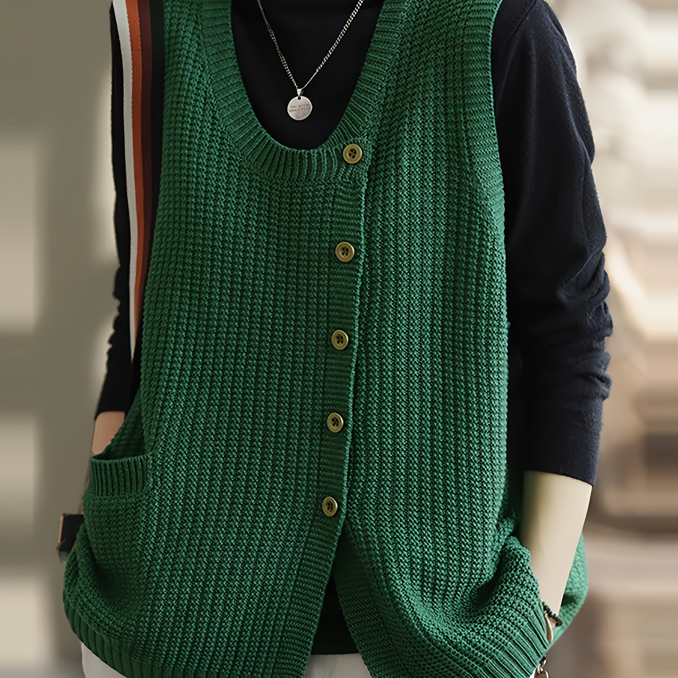 

Gilet en Vert Élégant à Boutons pour Femme - Cardigan Chic Manches avec Poches, Col Rond, Mélange de Viscose et Nylon, pour Toutes les , Gilets en Manches